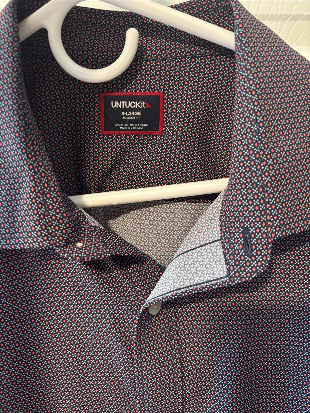 Men’s Untuckit shirt